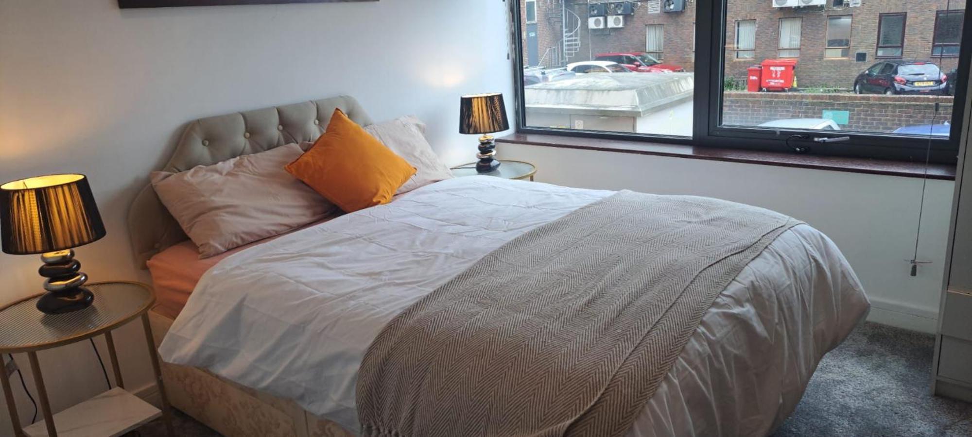 Apartment Paradise - Away - From -